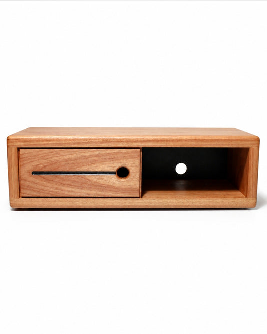 Suporte elevado para monitor.